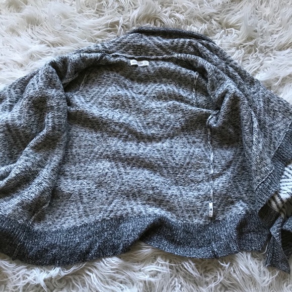 A&F GREY WHITE‎ IKAT DIAMOND WRAP CARDIGAN SWEATER - Picture 4 of 8